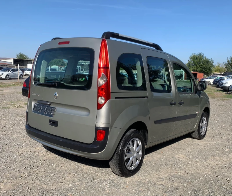 Renault Kangoo Family Restyling 1.5dCi(86к.с) 4 + 1 места, снимка 6 - Автомобили и джипове - 47353141