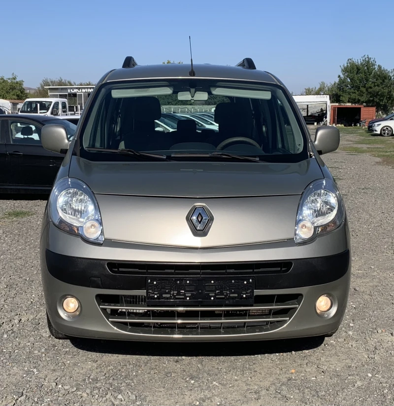 Renault Kangoo Family Restyling 1.5dCi(86к.с) 4 + 1 места, снимка 2 - Автомобили и джипове - 47353141