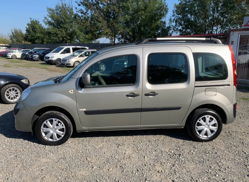 Renault Kangoo Family Restyling 1.5dCi(86к.с) 4 + 1 места, снимка 9 - Автомобили и джипове - 47353141