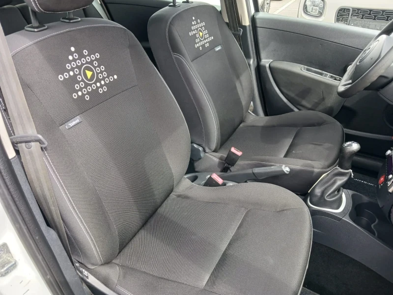 Renault Clio 1.2 16V 111000km, снимка 10 - Автомобили и джипове - 49680707