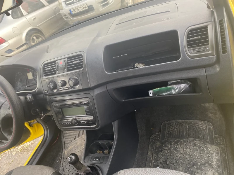 Skoda Fabia, снимка 2 - Автомобили и джипове - 52443120