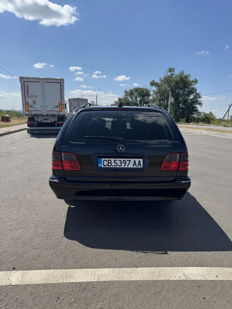 Mercedes-Benz E 320, снимка 2 - Автомобили и джипове - 51773871