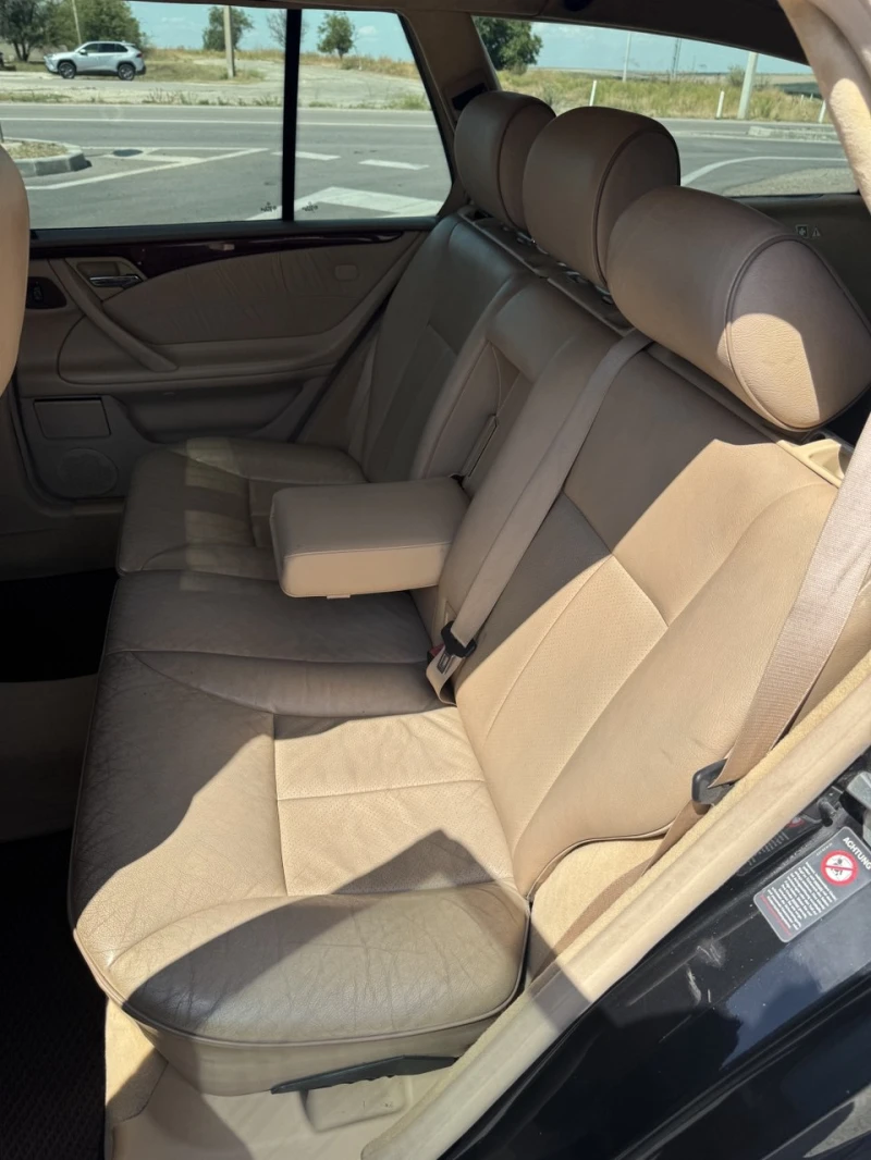 Mercedes-Benz E 320, снимка 14 - Автомобили и джипове - 51773871