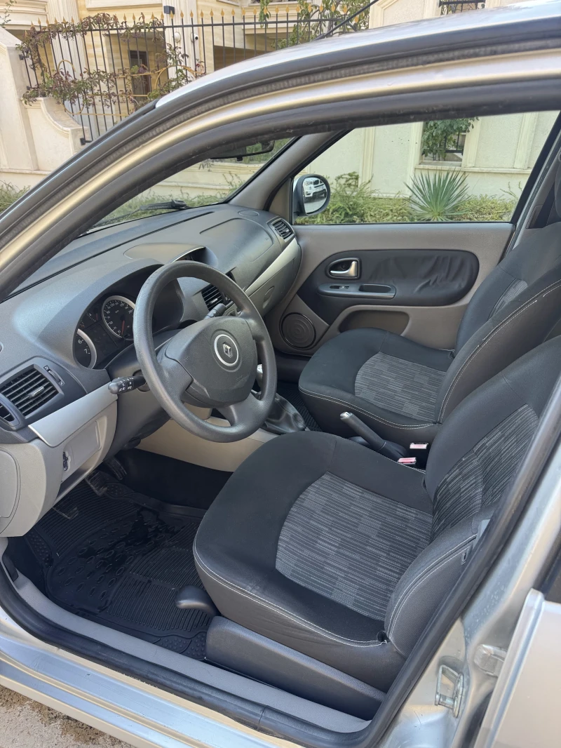 Renault Symbol 1, 6 I, снимка 11 - Автомобили и джипове - 51702303