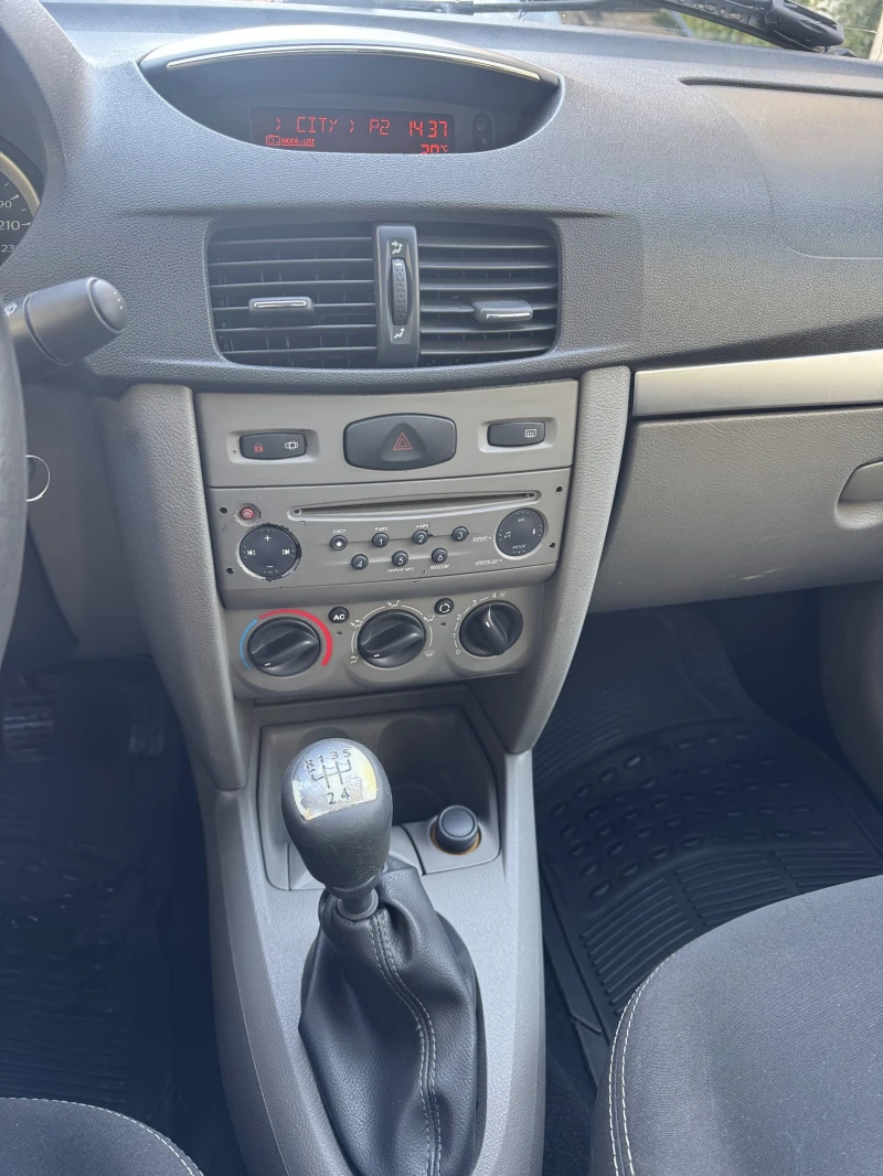 Renault Symbol 1, 6 I, снимка 10 - Автомобили и джипове - 51702303