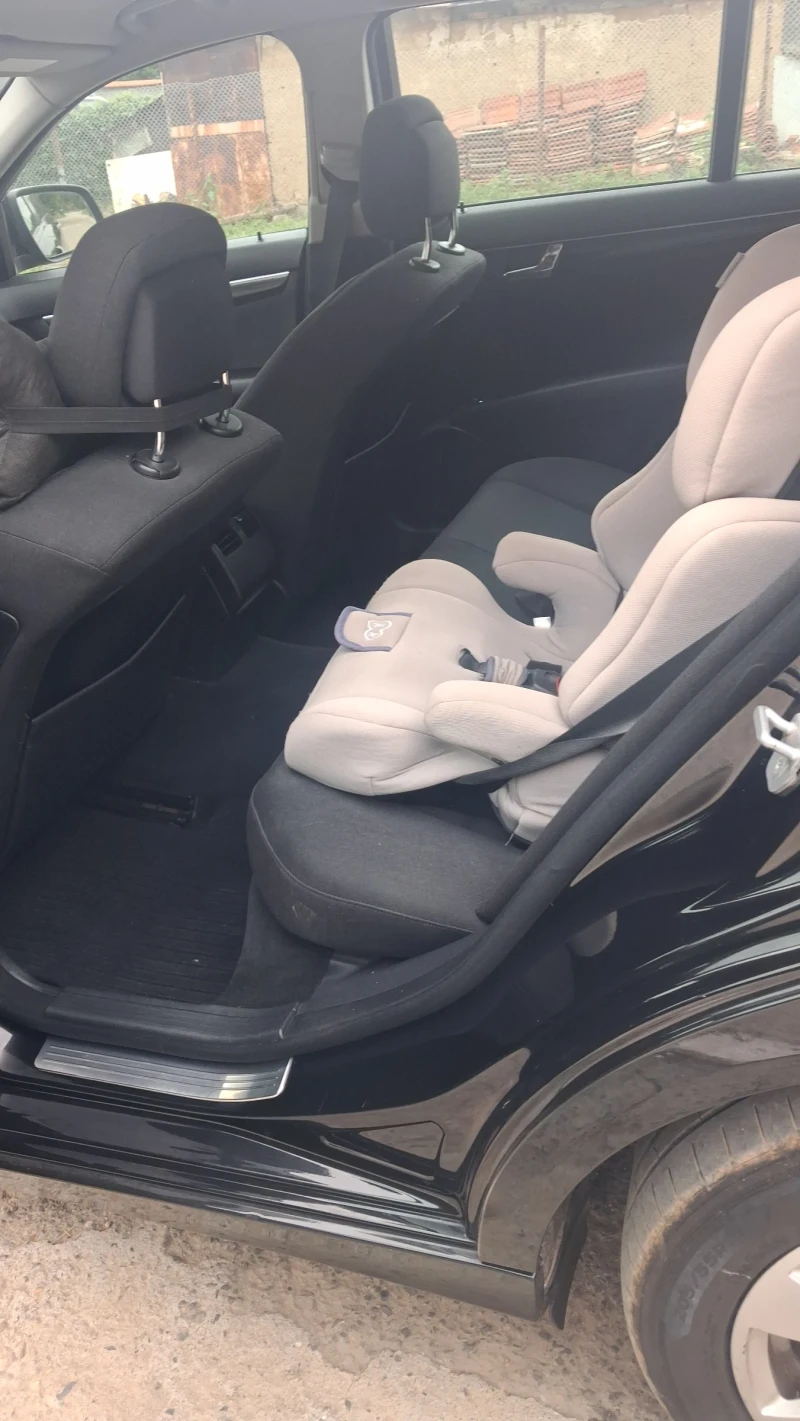 Mercedes-Benz C 200, снимка 11 - Автомобили и джипове - 52450010