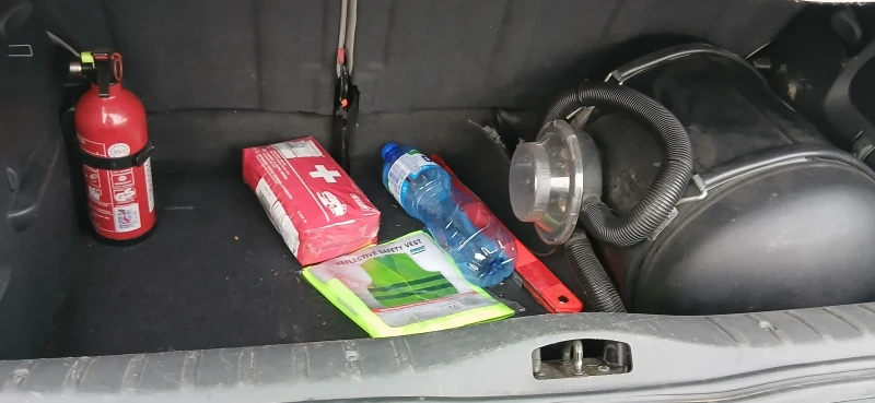 Citroen C3 1.4 ГАЗОВ ИНЖЕКЦИОН , снимка 13 - Автомобили и джипове - 53184643