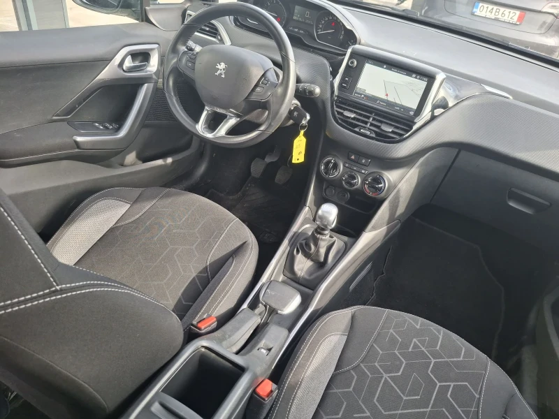 Peugeot 2008 1.2i* TOP* faceLift* * 105.xkm EURO6, снимка 14 - Автомобили и джипове - 53358526