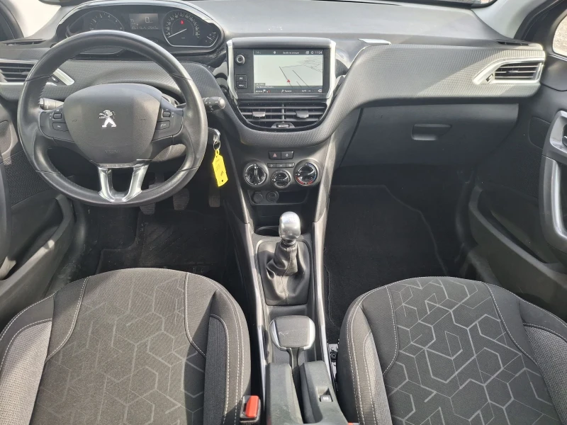 Peugeot 2008 1.2i* TOP* faceLift* * 105.xkm EURO6, снимка 11 - Автомобили и джипове - 53358526