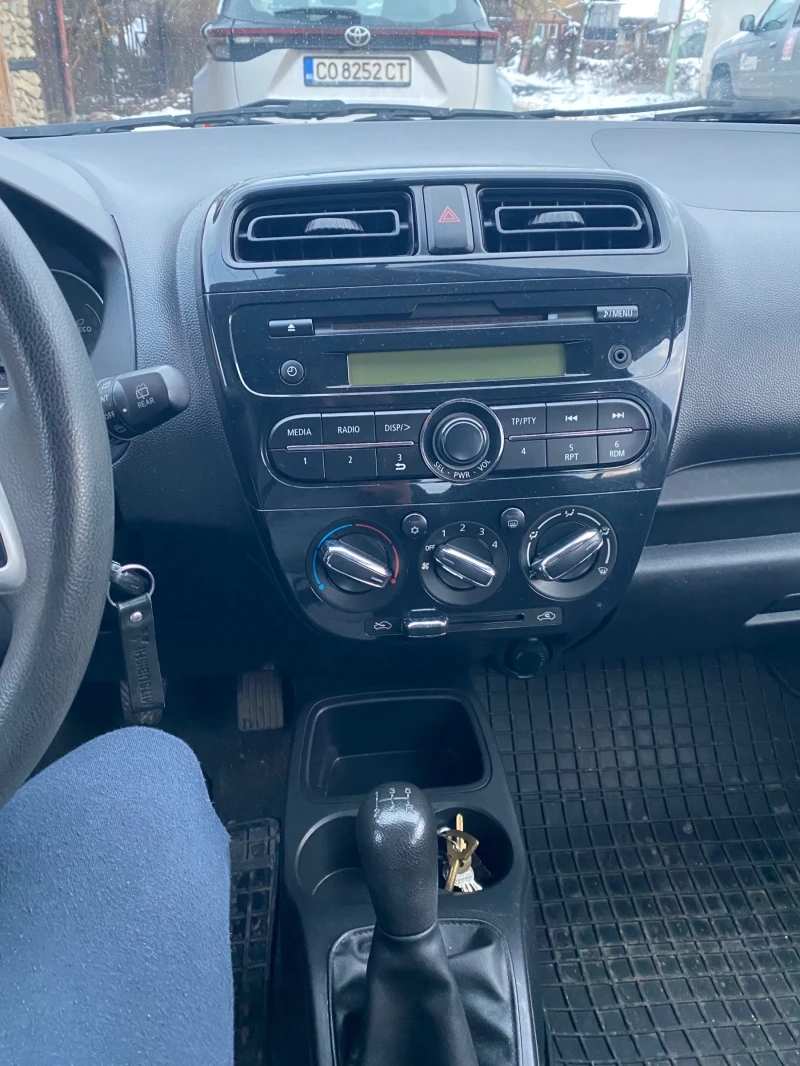 Mitsubishi Space star, снимка 10 - Автомобили и джипове - 53357292