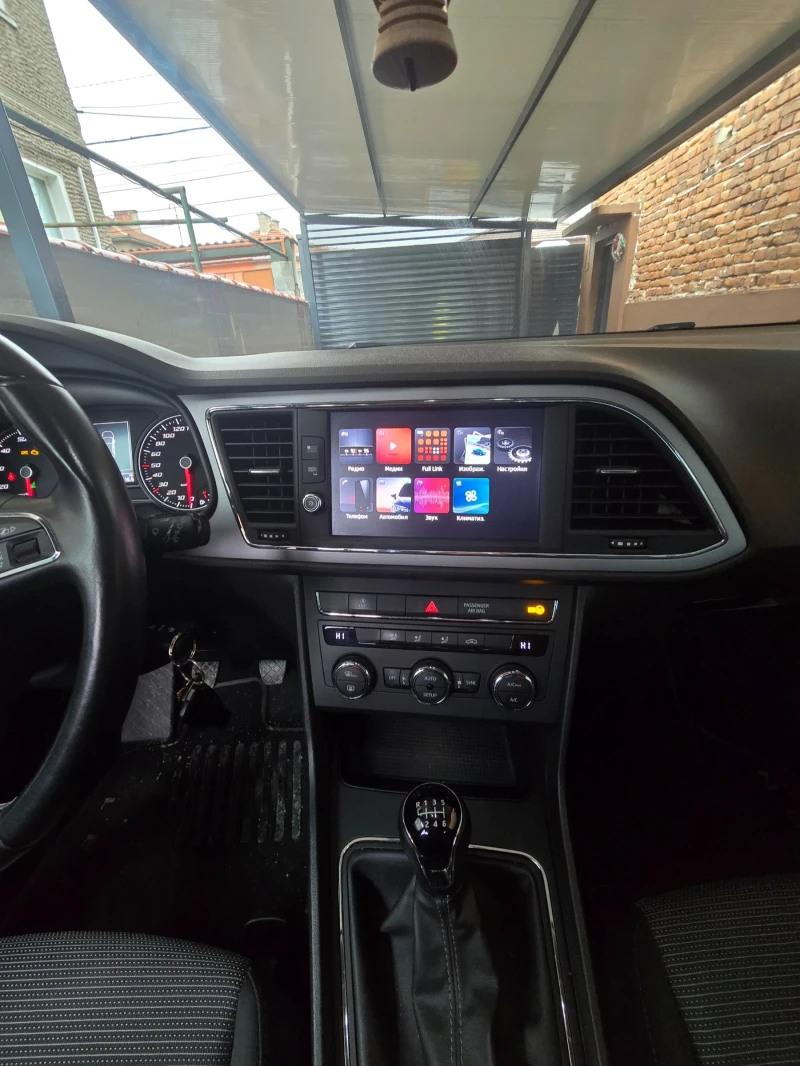 Seat Leon 1.5TGI, снимка 8 - Автомобили и джипове - 53450365