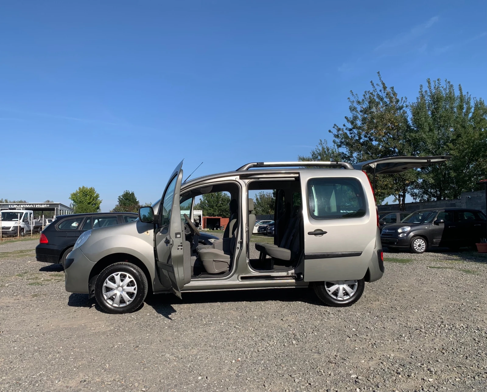 Renault Kangoo Family Restyling 1.5dCi(86к.с) 4 + 1 места - изображение 9