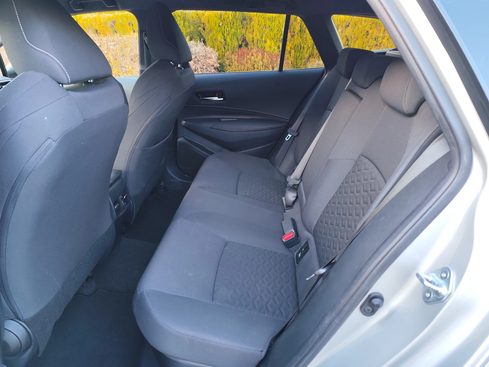 Suzuki Swace 1, 8 HYBRID  | Mobile.bg   11