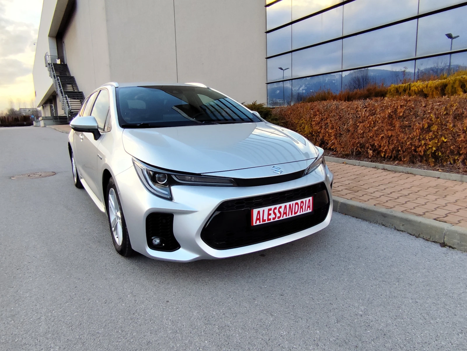 Suzuki Swace 1, 8 HYBRID  | Mobile.bg   15