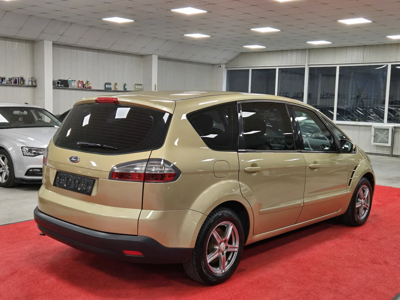 Ford S-Max 2.0 бензин / 7-местен / Топ състояние  - изображение 6
