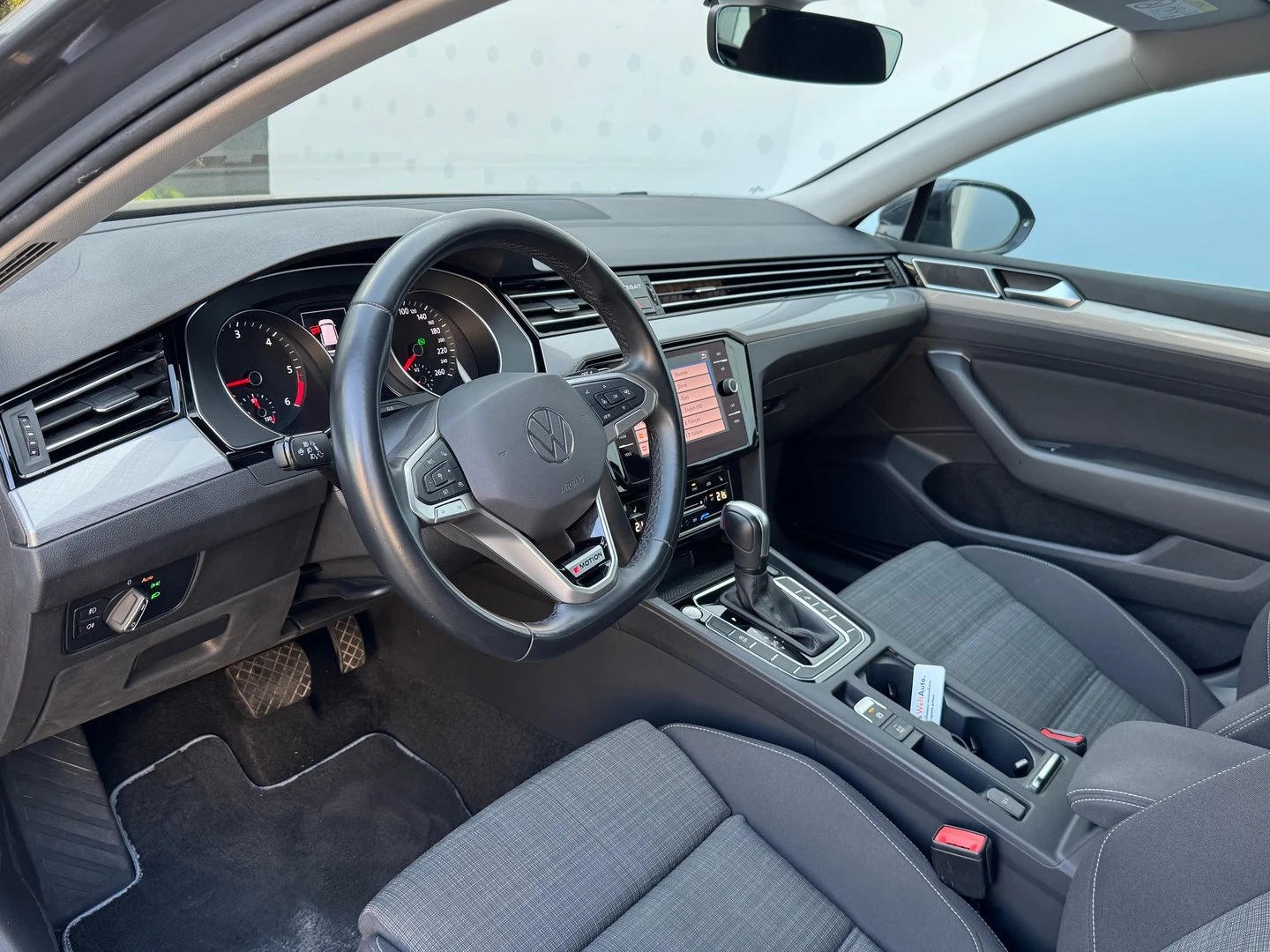 VW Passat VW Passat Var. Business 2.0TDI SCR 4MOT DSG | Mobile.bg — изображение 11