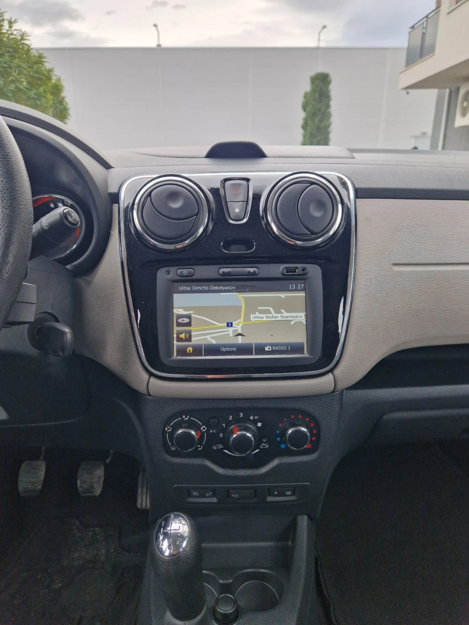 Dacia Lodgy 1.5 / 90 . .   | Mobile.bg   12