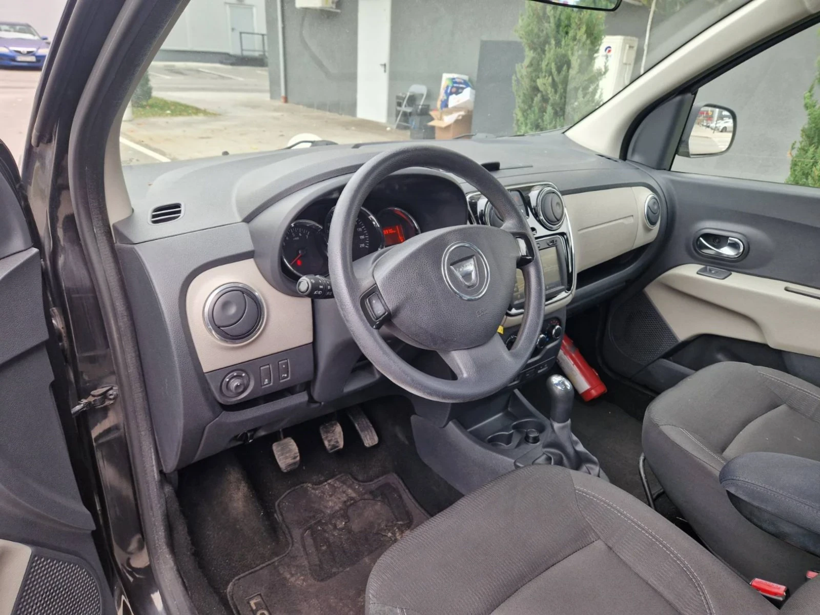 Dacia Lodgy 1.5 / 90 . .   | Mobile.bg   7