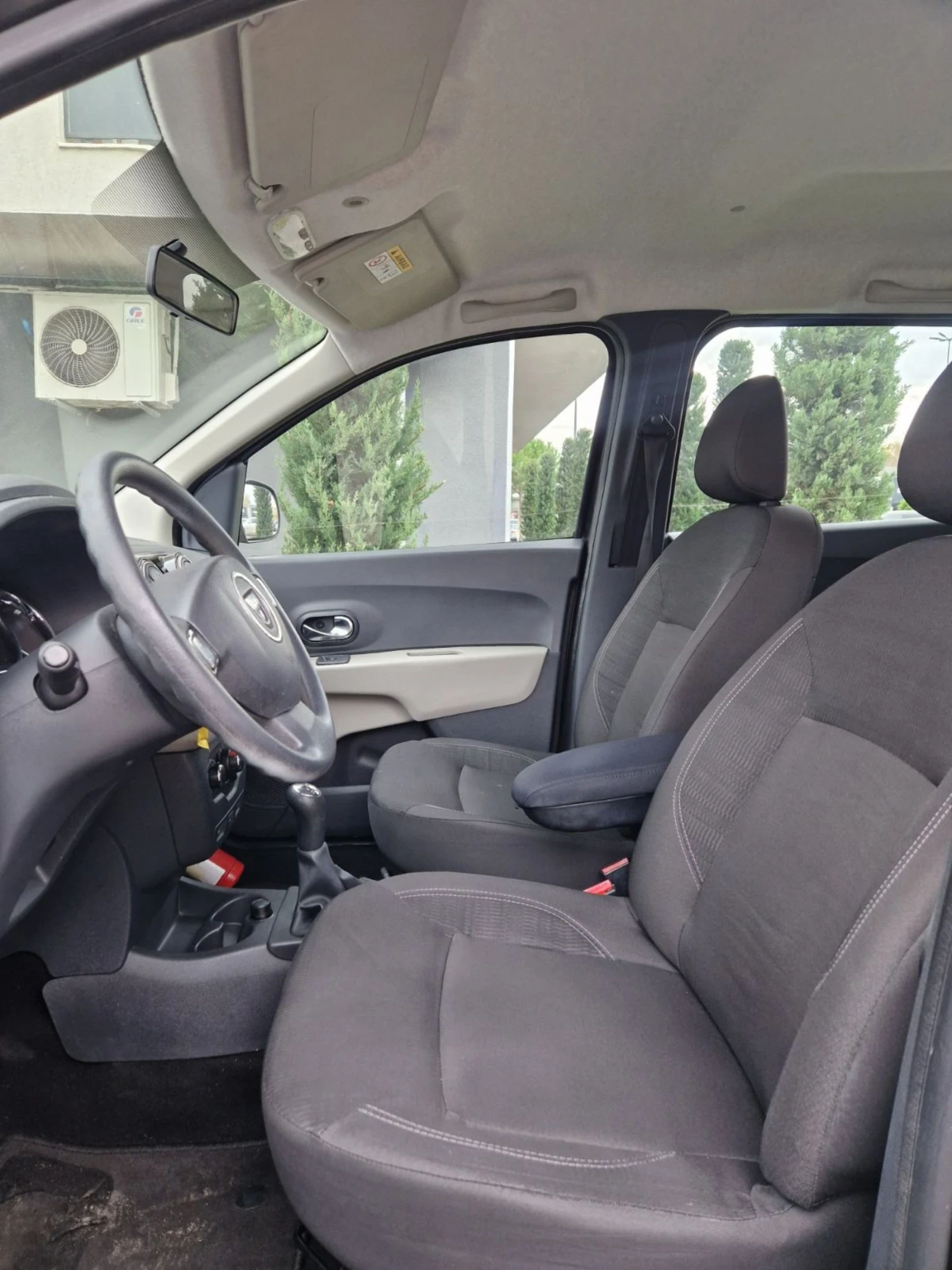 Dacia Lodgy 1.5 / 90 . .   | Mobile.bg   10