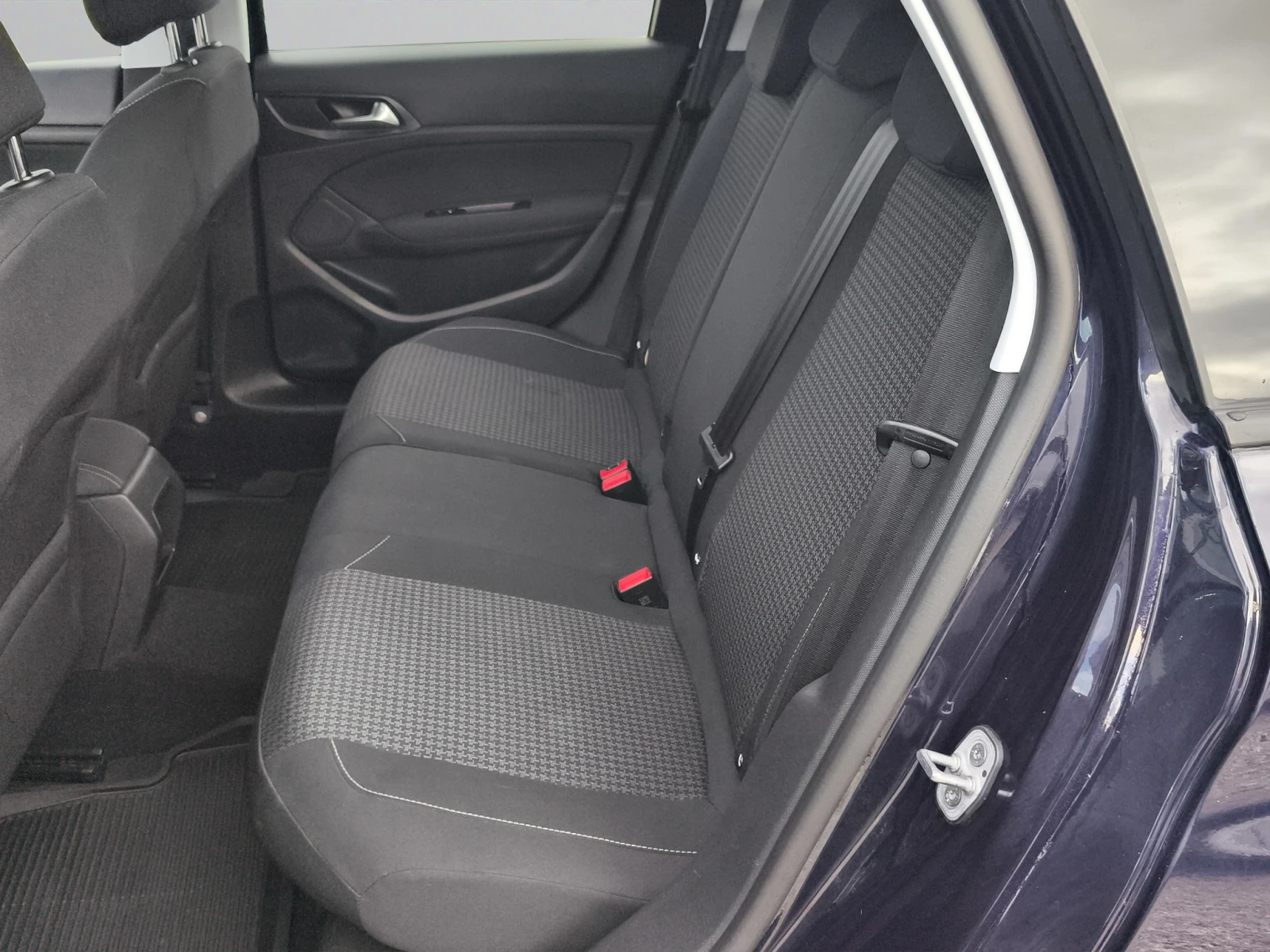 Peugeot 308 NEW ACTIVE 1.2 e-THP 130 BVM6 EURO 6.3 // 1909085 | Mobile.bg � ����������� 12