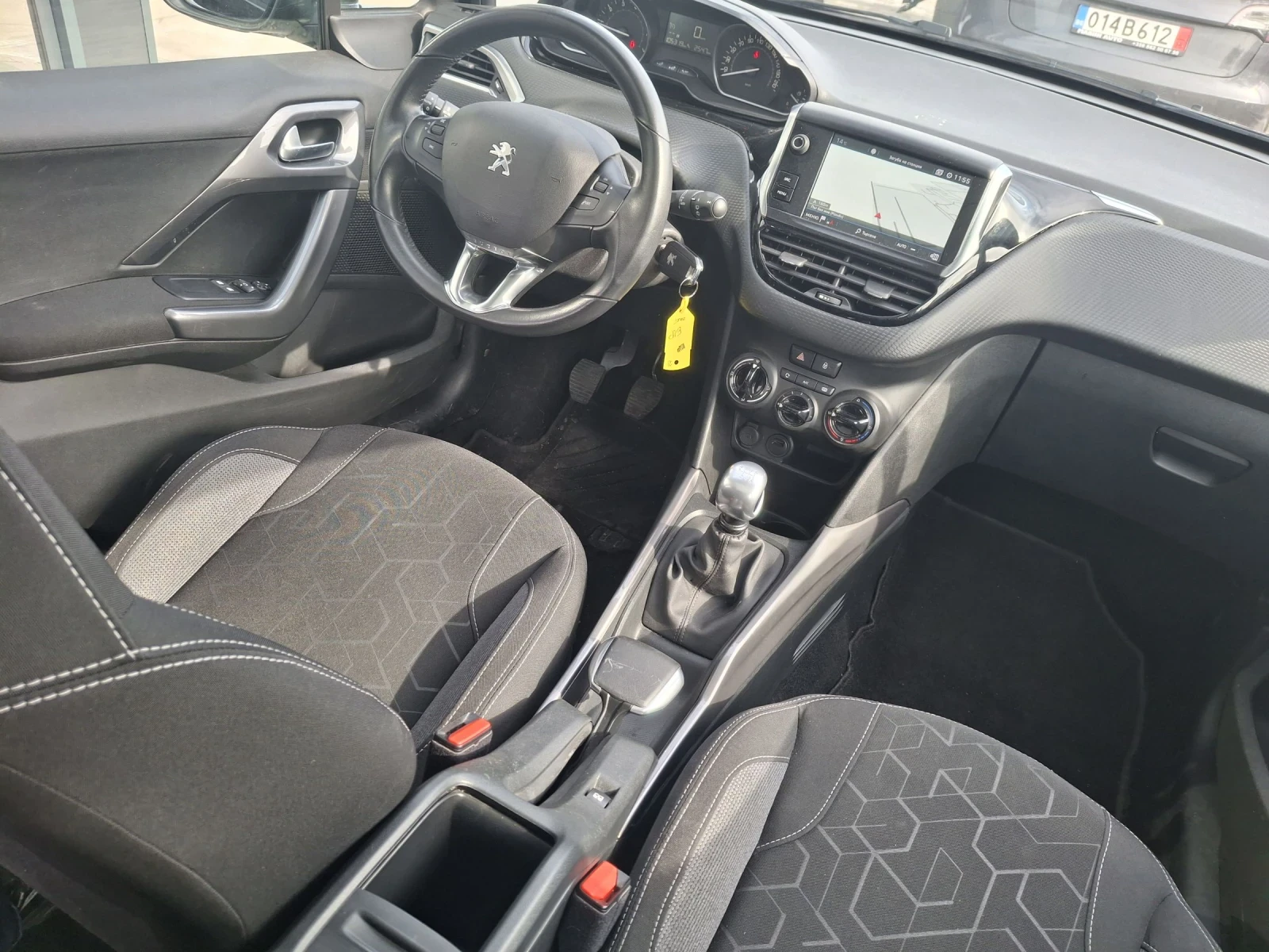 Peugeot 2008 1.2i* TOP* faceLift* * 105.xkm EURO6 | Mobile.bg � ����������� 14