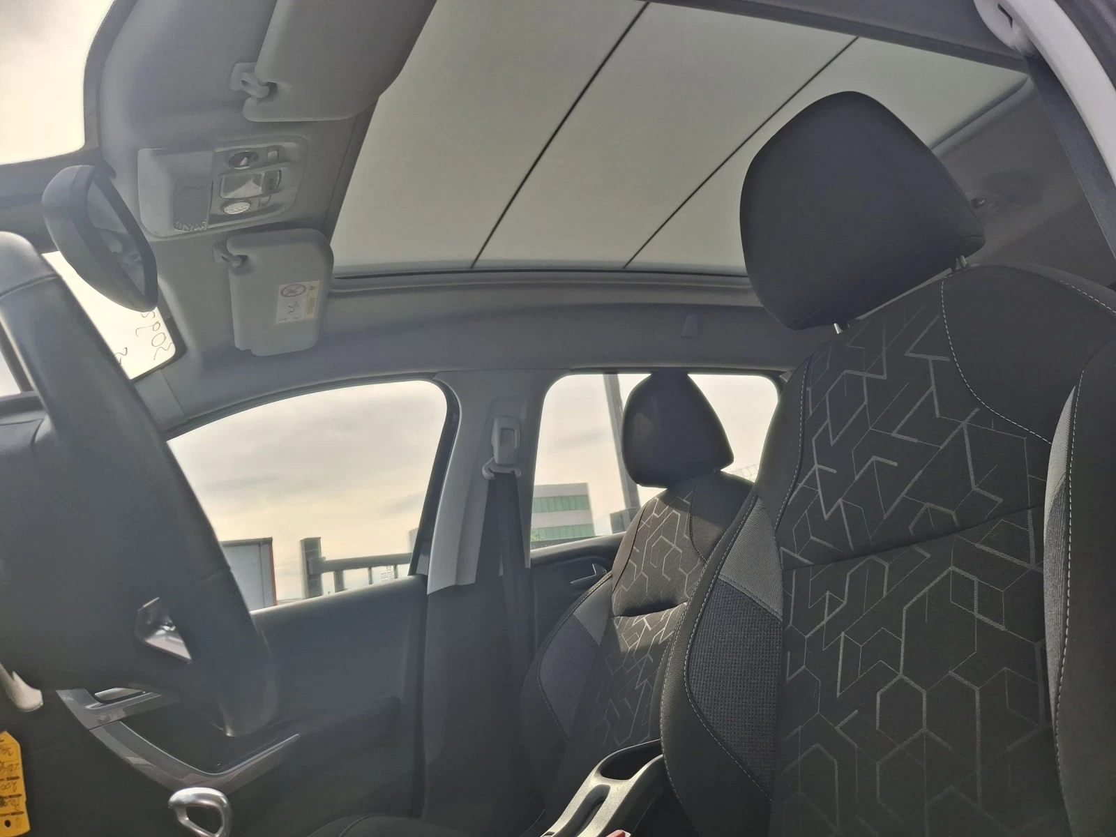 Peugeot 2008 1.2i* TOP* faceLift* * 105.xkm EURO6 | Mobile.bg � ����������� 17