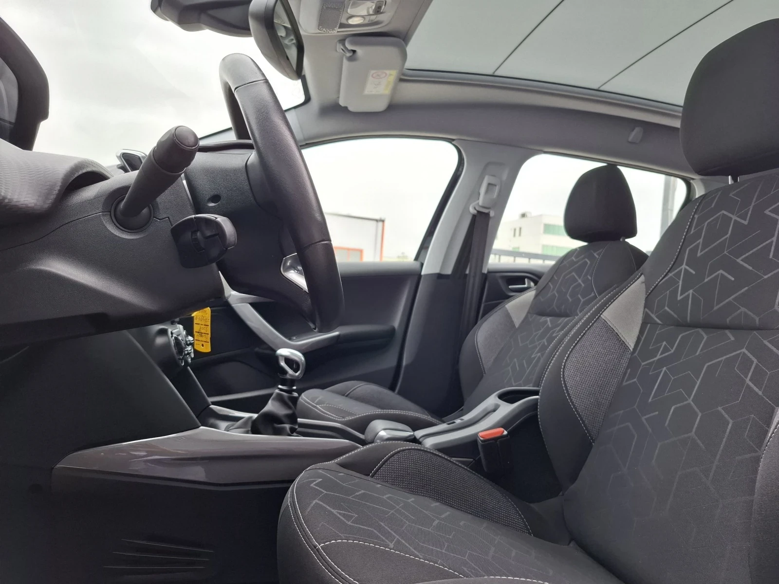 Peugeot 2008 1.2i* TOP* faceLift* * 105.xkm EURO6 | Mobile.bg � ����������� 13