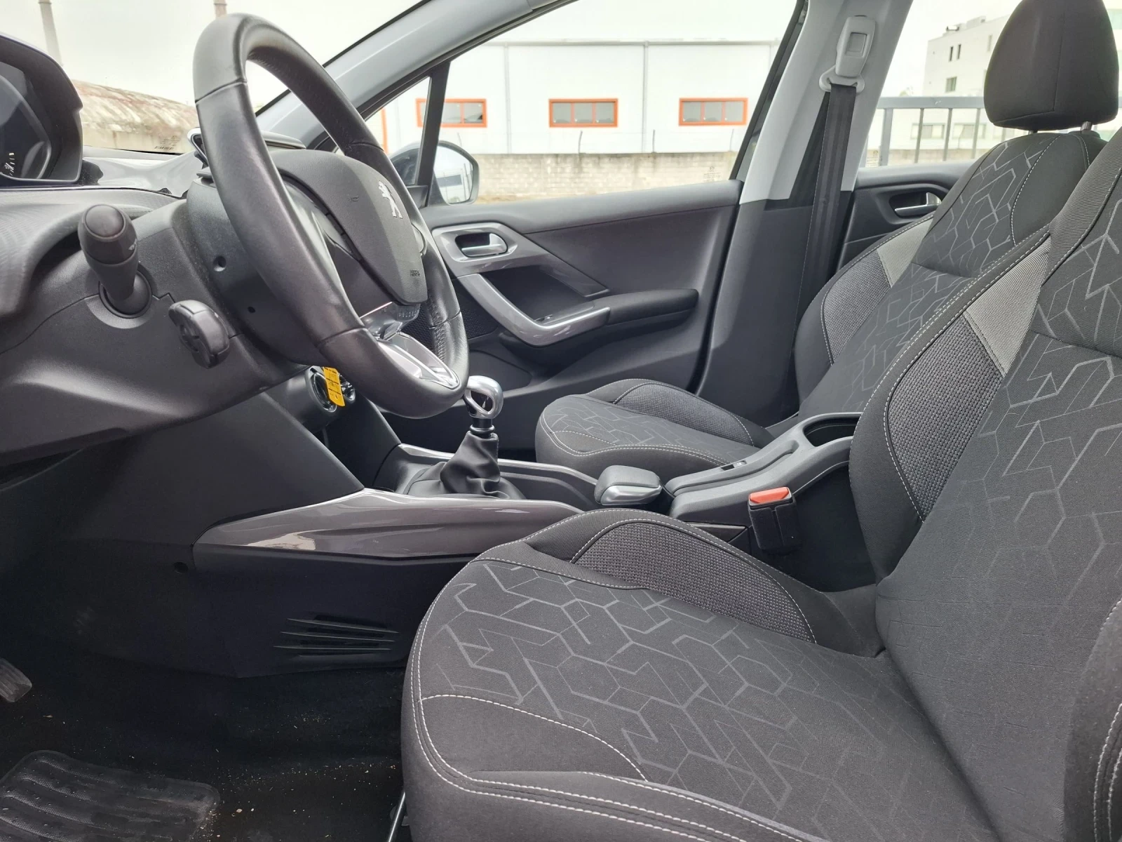 Peugeot 2008 1.2i* TOP* faceLift* * 105.xkm EURO6 | Mobile.bg � ����������� 14