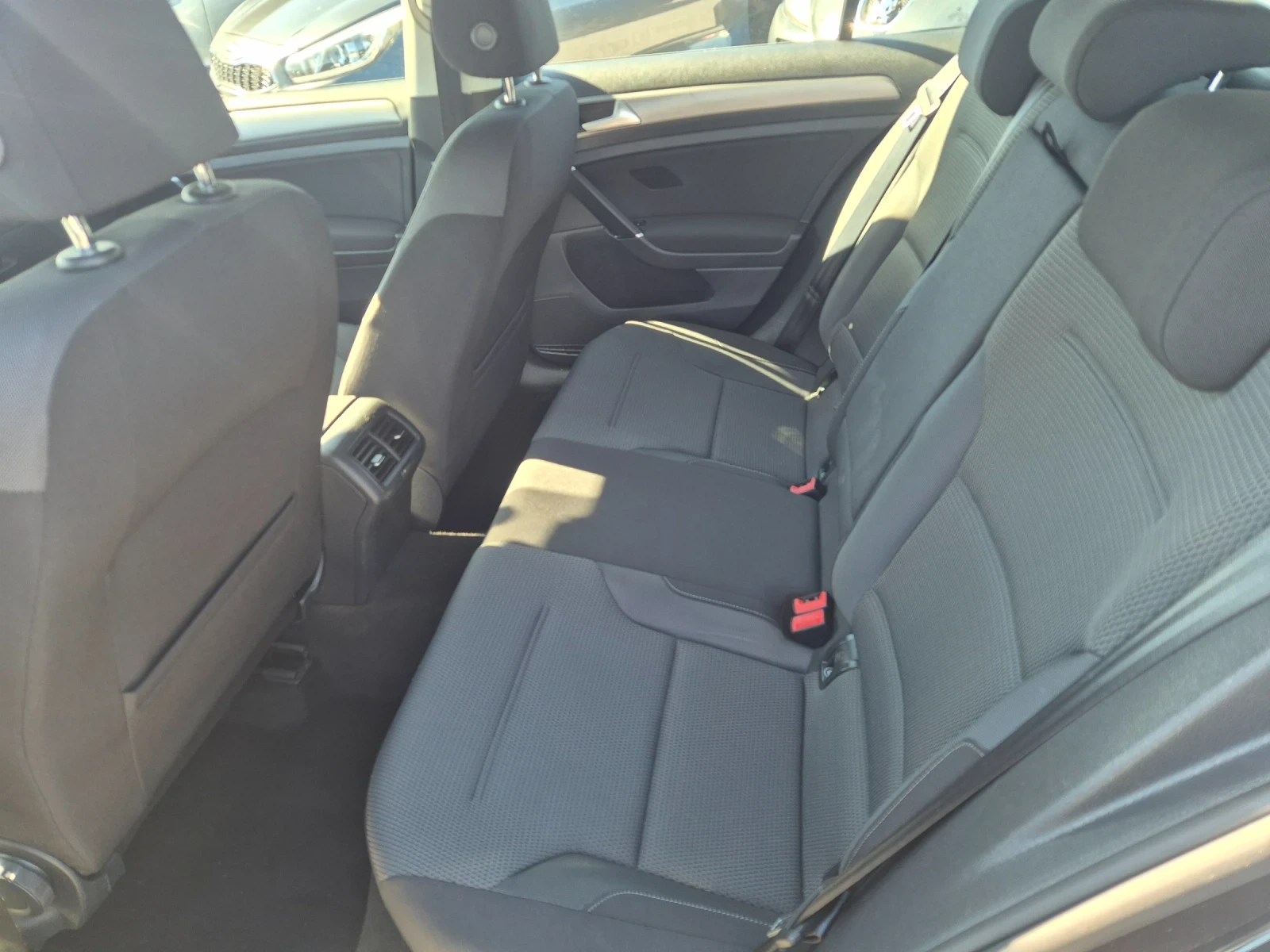 VW Golf 1.6 TDI - изображение 8