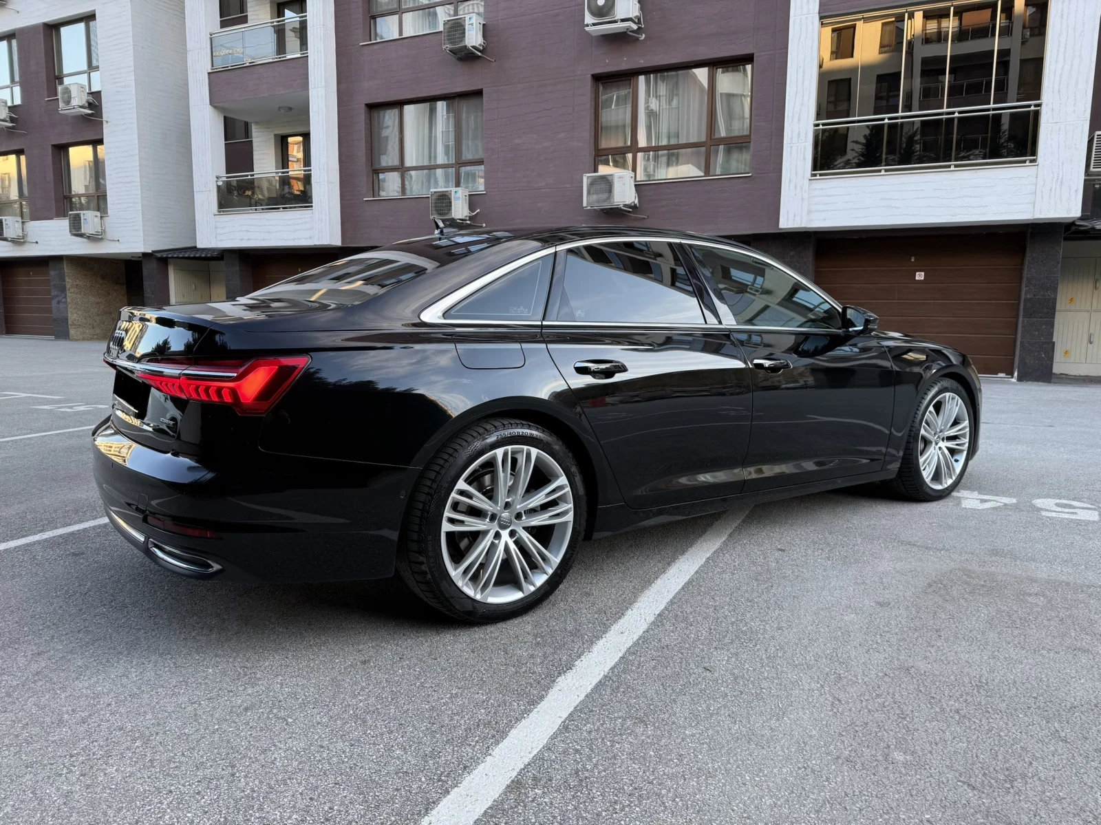 Audi A6 Audi A6 C8 50TDI Quattro 286к.с Air Sus. HD Matrix, снимка 2 - Автомобили и джипове - 53787501