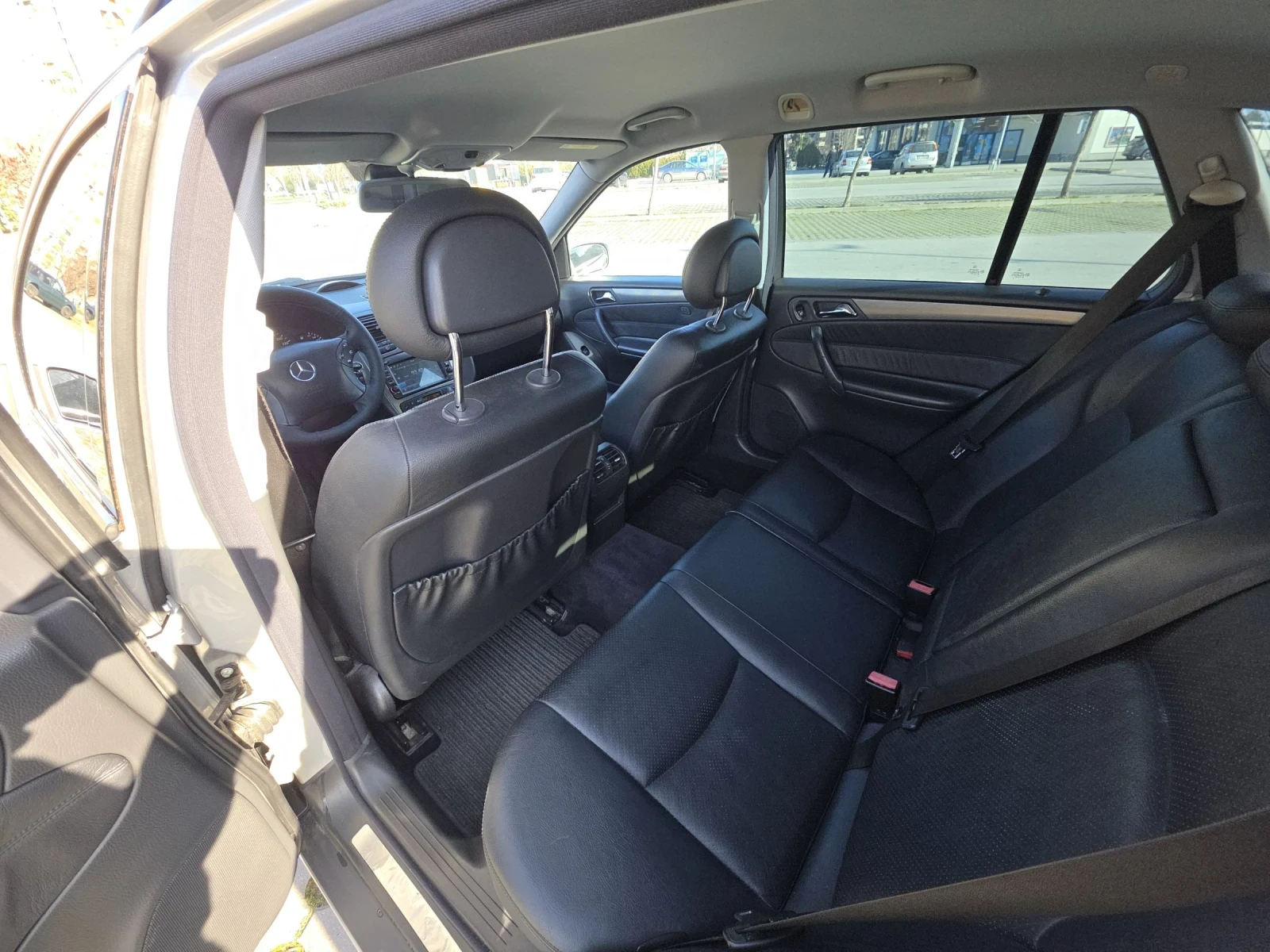 Mercedes-Benz C 320 Avantgarde 4Matic LPG, снимка 13 - Автомобили и джипове - 53819052