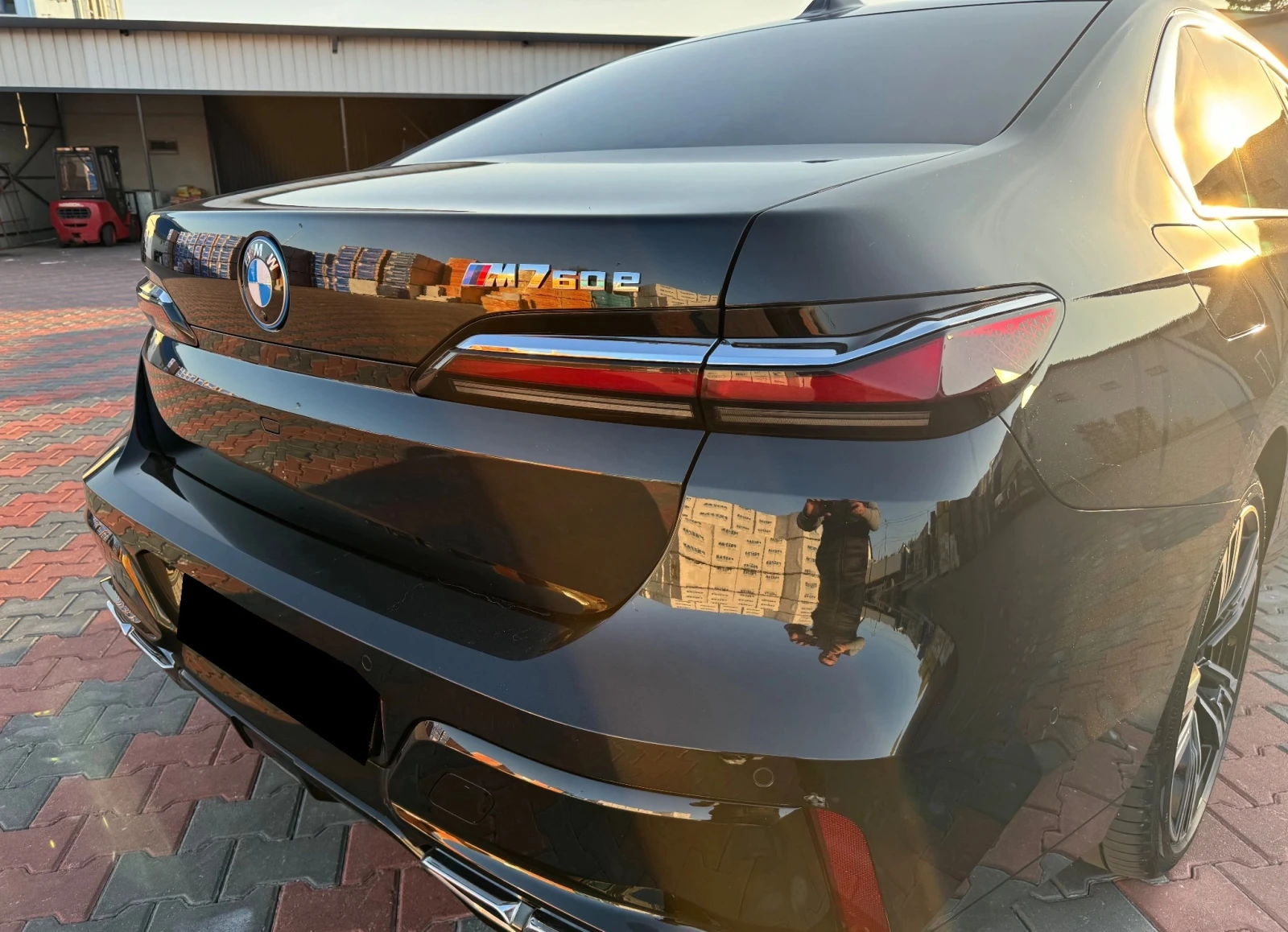 BMW 760 xDrive M-Sport, снимка 4 - Автомобили и джипове - 53955975