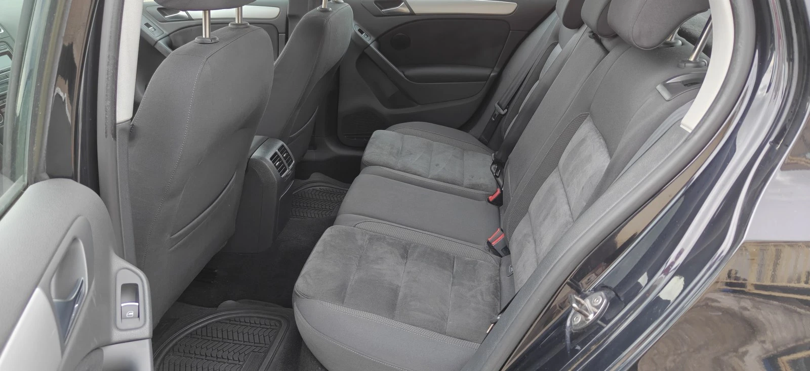 VW Golf 1.4iHighLine10г, снимка 11 - Автомобили и джипове - 54025844