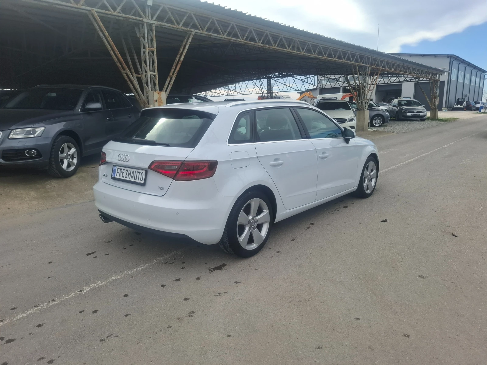 Audi A3 2.0TDI XENON Navi Автопилот, снимка 5 - Автомобили и джипове - 54131701