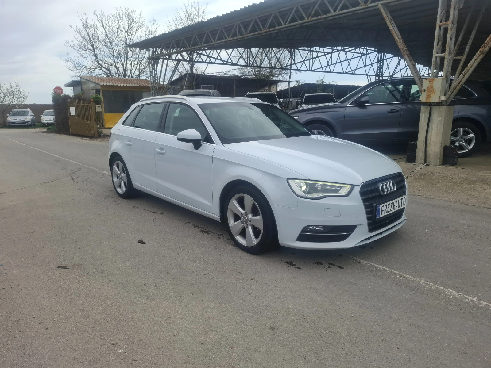 Audi A3 2.0TDI XENON Navi Автопилот, снимка 2 - Автомобили и джипове - 54131701