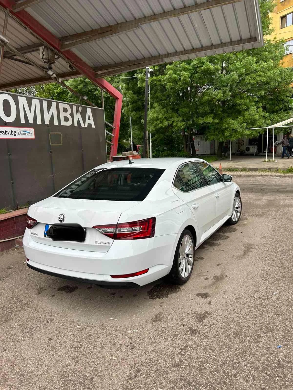 Skoda Superb 2.0 TDI, снимка 2 - Автомобили и джипове - 54478017