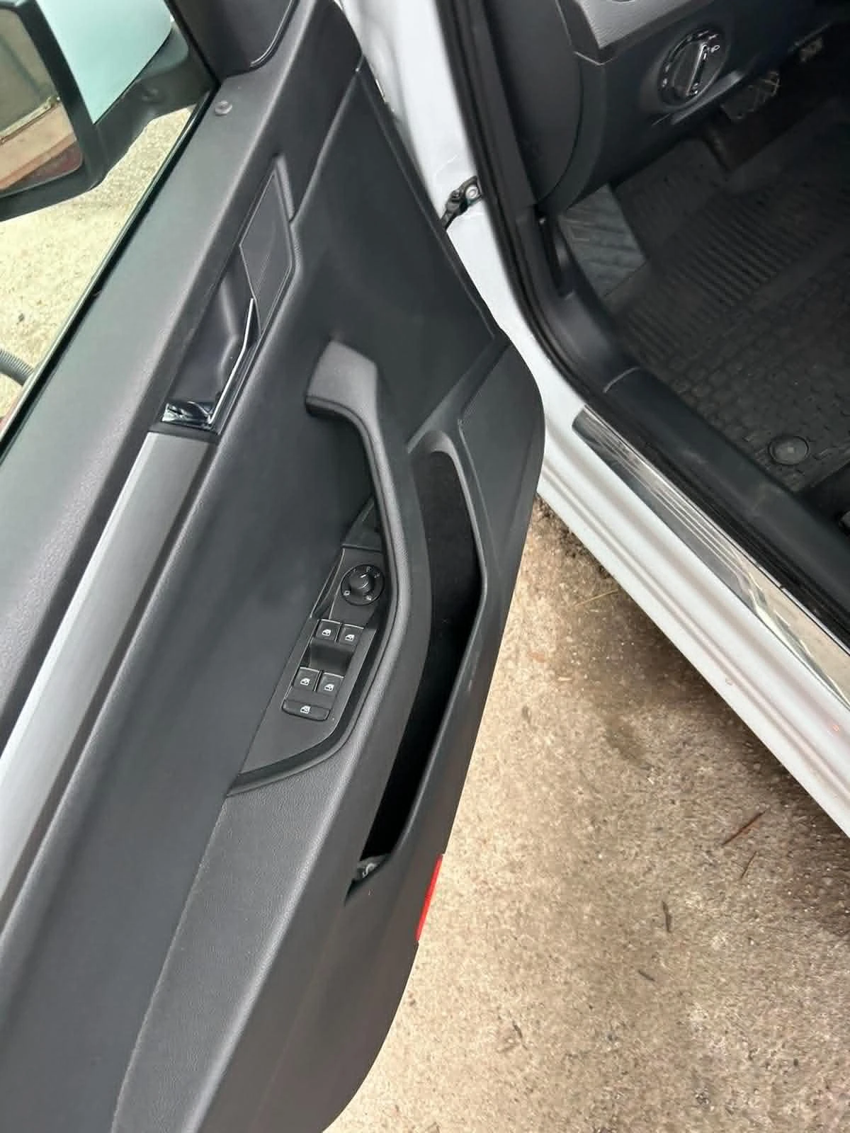 Skoda Superb 2.0 TDI, снимка 6 - Автомобили и джипове - 54478017
