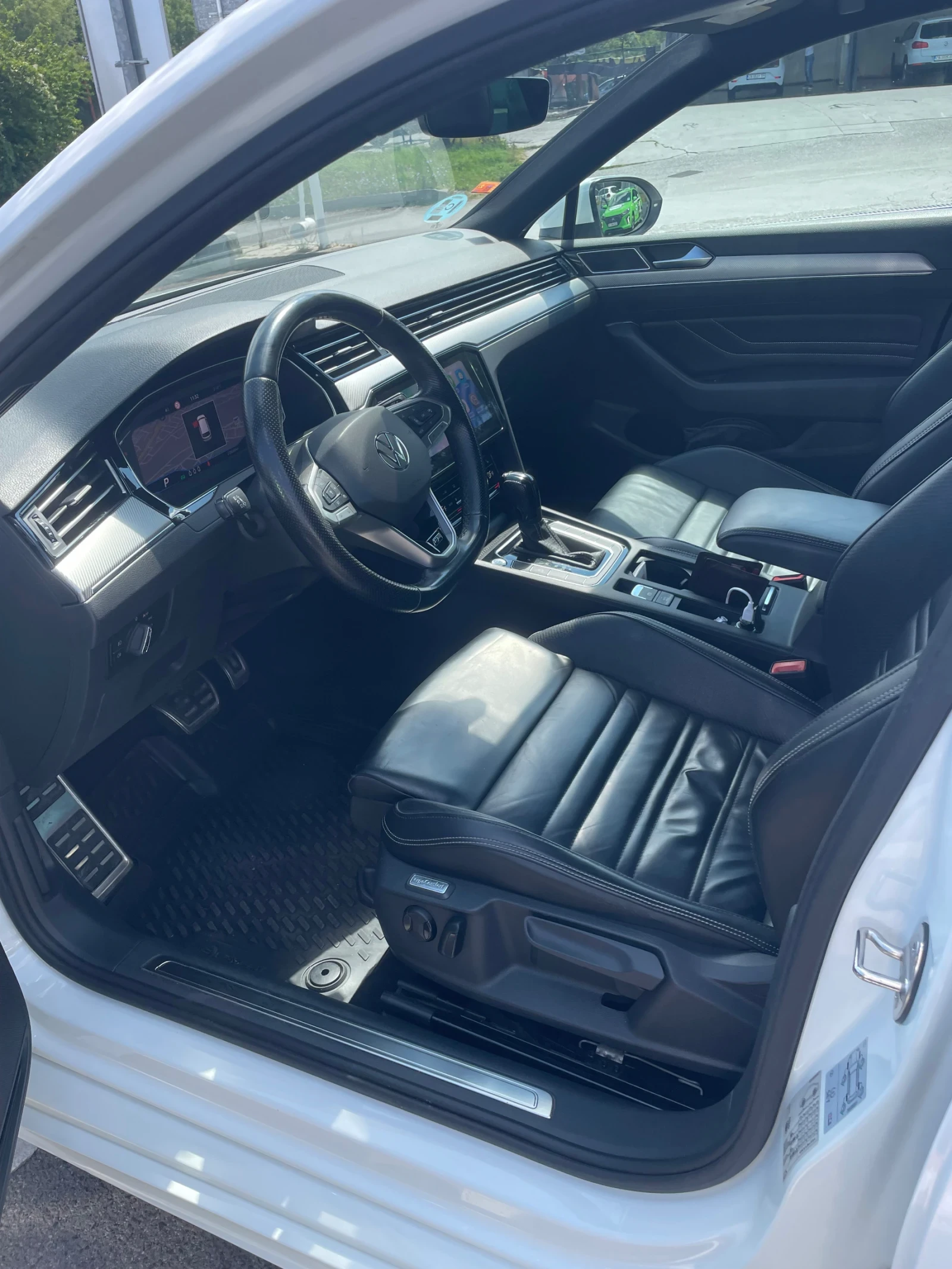 VW Passat 2.0 R-Line, снимка 8 - Автомобили и джипове - 55633595