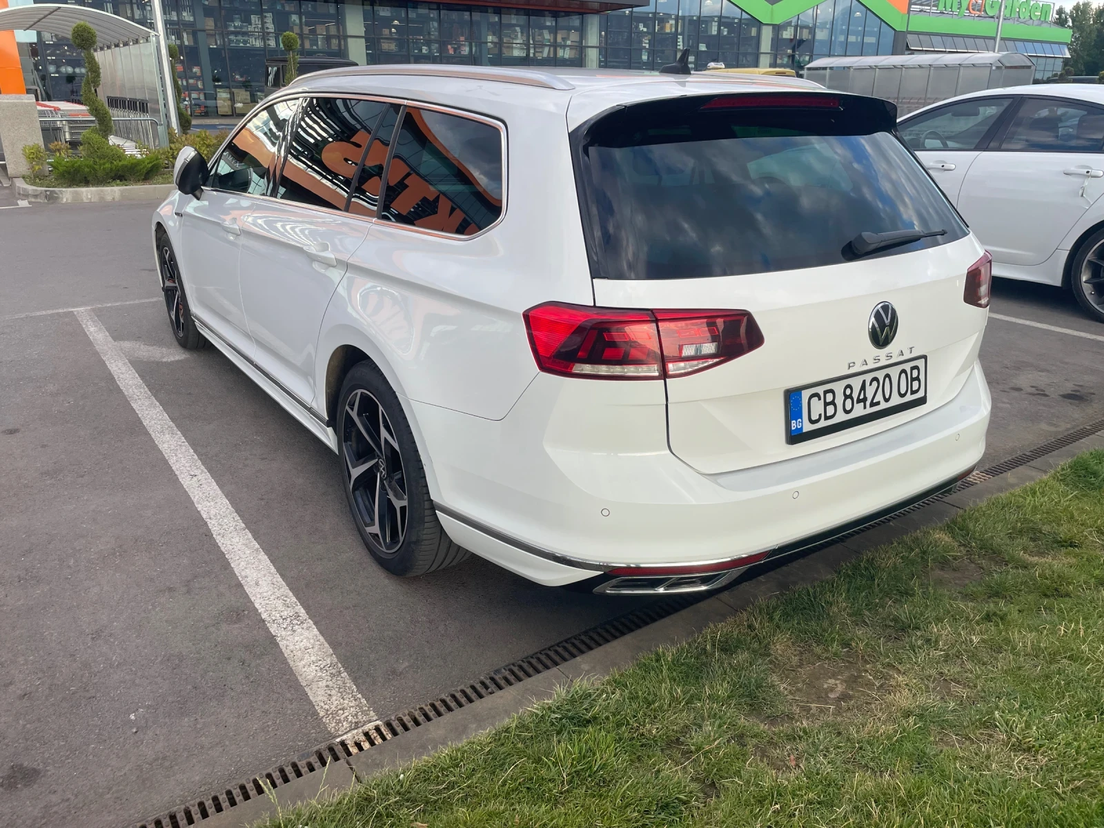 VW Passat 2.0 R-Line, снимка 4 - Автомобили и джипове - 55633595