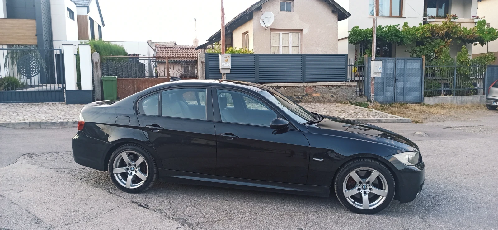 BMW 330 330 Х-drive, снимка 11 - Автомобили и джипове - 56351006