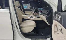 Mercedes-Benz GLS 400 4MATIC | Air Suspension | Кожен салон | 7 места, снимка 11