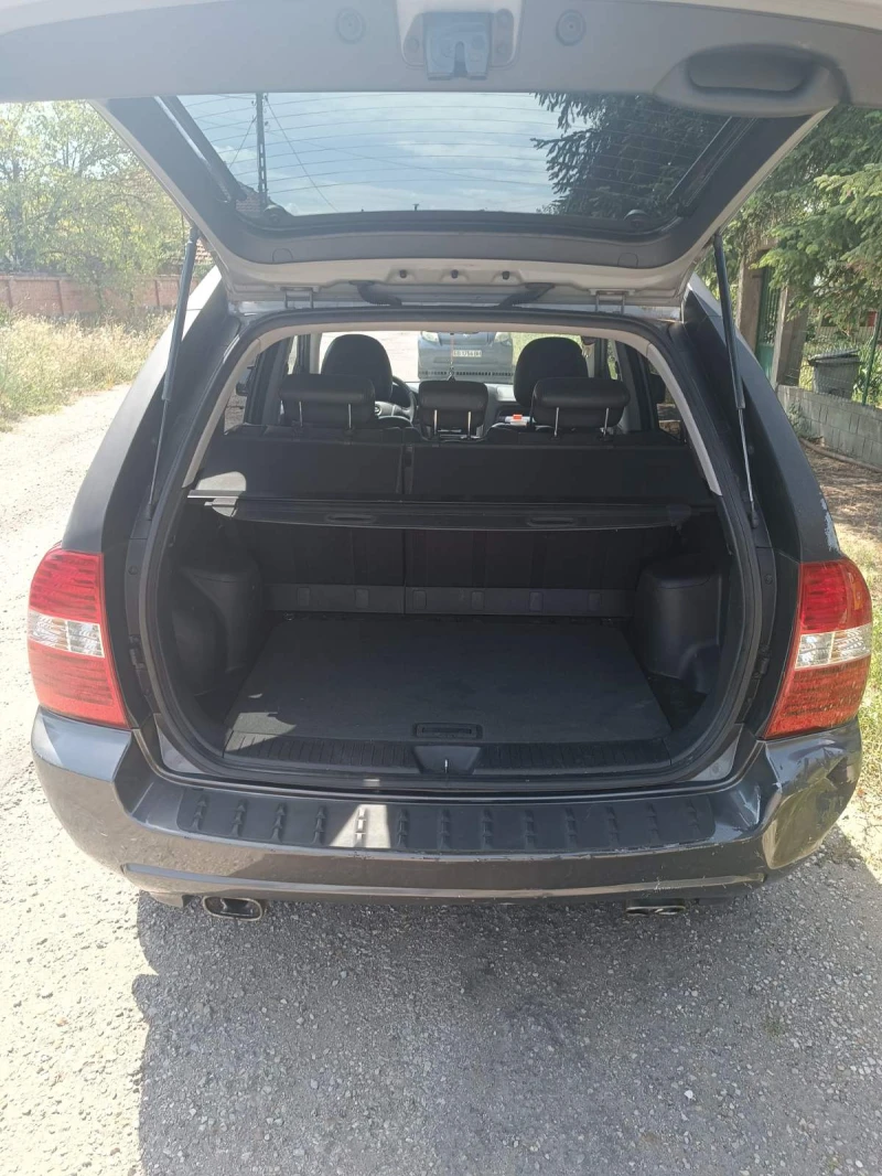 Kia Sportage, снимка 8 - Автомобили и джипове - 48157700