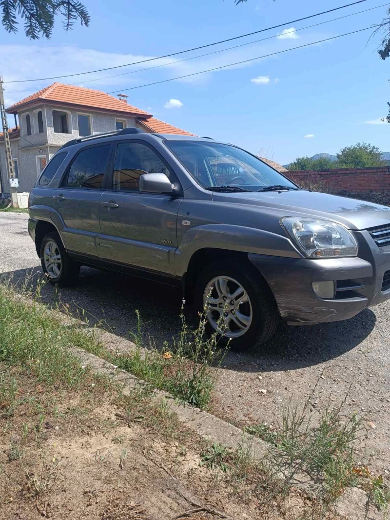 Kia Sportage, снимка 6 - Автомобили и джипове - 48157700