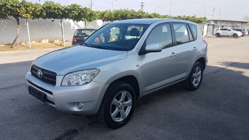 Toyota Rav4 2.0i автомат 4&#215;4, снимка 2 - Автомобили и джипове - 47065983