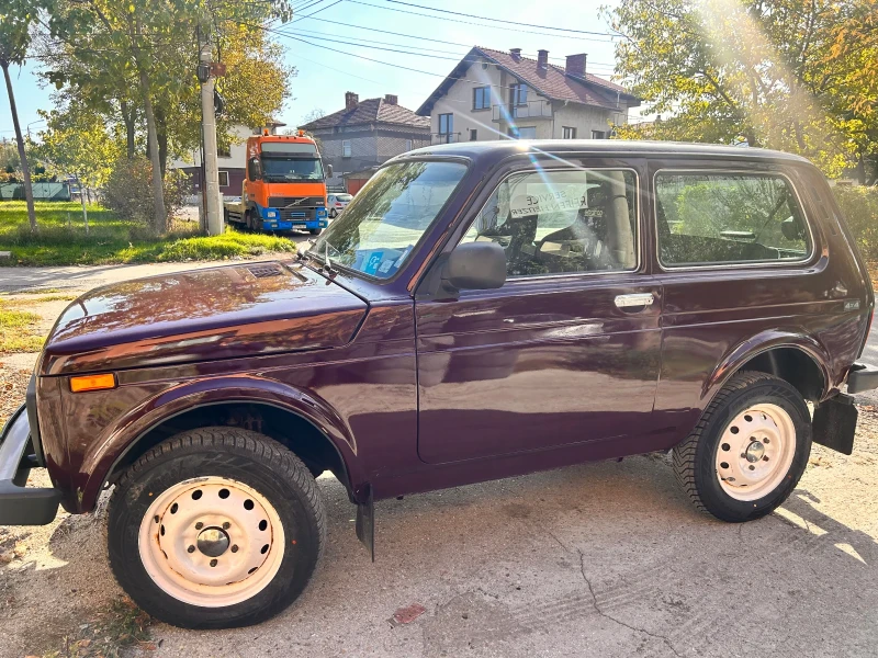 Lada Niva, снимка 1 - Автомобили и джипове - 47640172