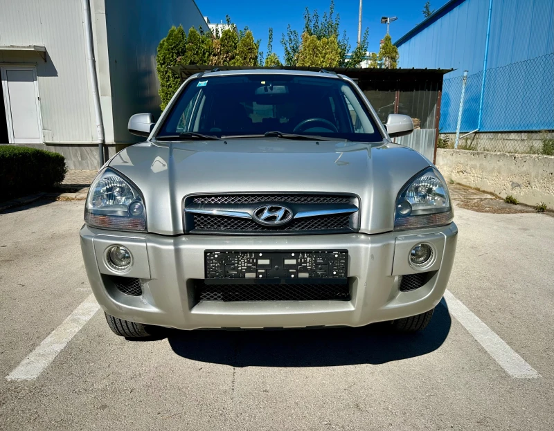 Hyundai Tucson 2.0 I GPL ТЕГЛИЧ, снимка 6 - Автомобили и джипове - 51771885