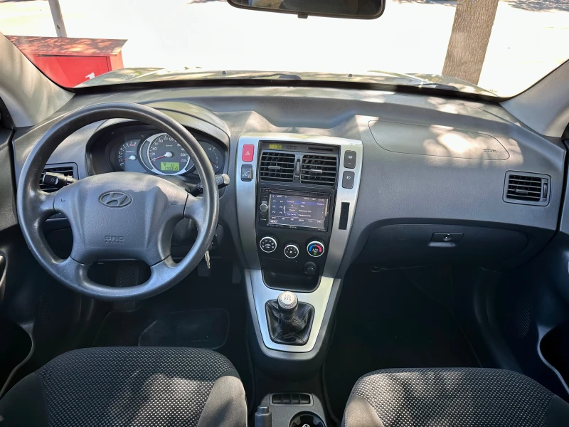 Hyundai Tucson 2.0 I GPL ТЕГЛИЧ, снимка 9 - Автомобили и джипове - 51771885