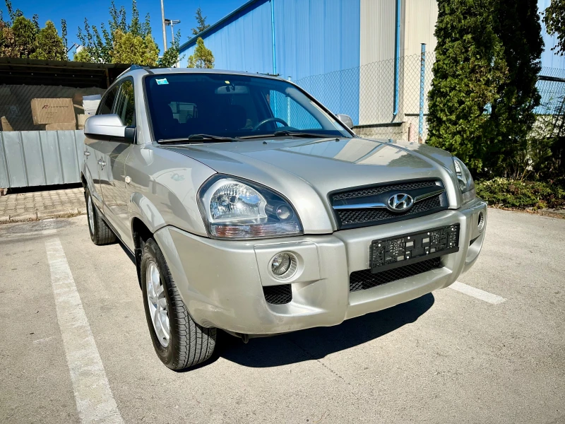 Hyundai Tucson 2.0 I GPL ТЕГЛИЧ, снимка 4 - Автомобили и джипове - 51771885
