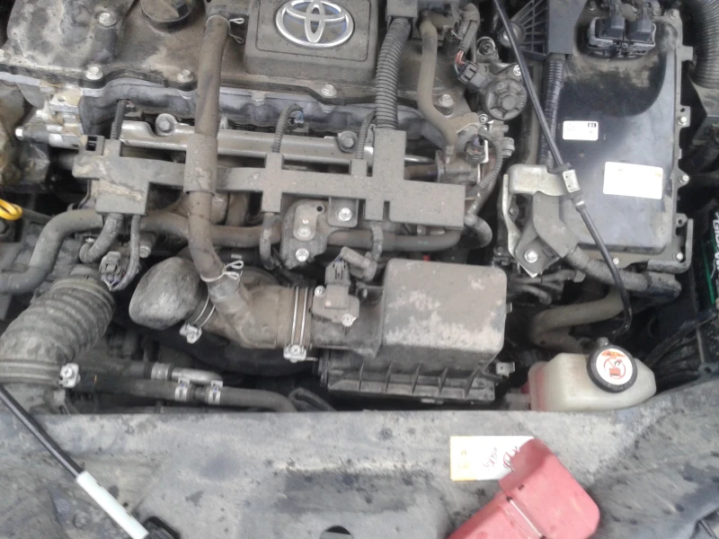 Toyota C-HR 1.8 vvti hybrid, снимка 10 - Автомобили и джипове - 51974879