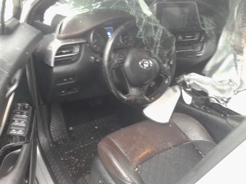 Toyota C-HR 1.8 vvti hybrid, снимка 7 - Автомобили и джипове - 51974879